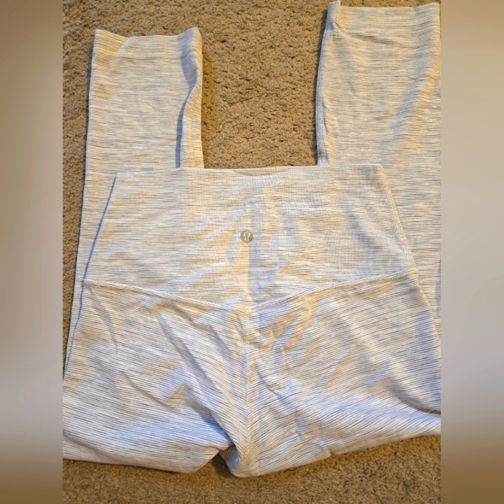 Cropped lululemon align leggings